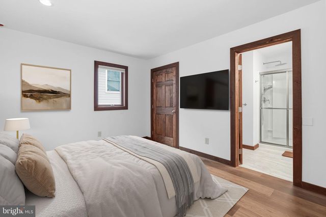 13 W INDIAN LN, Norristown, PA 19403