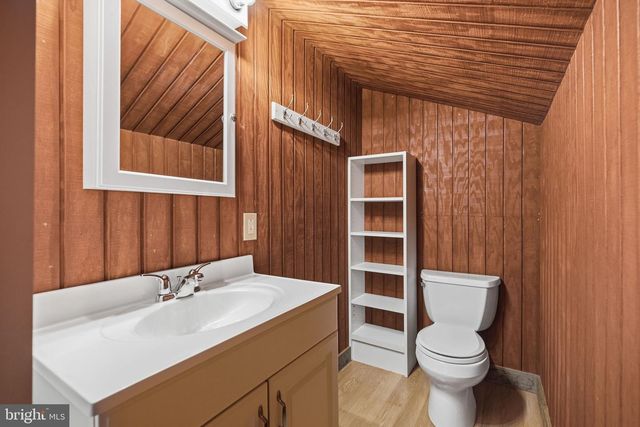 13 W INDIAN LN, Norristown, PA 19403