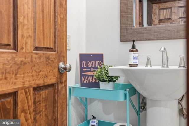 13 W INDIAN LN, Norristown, PA 19403