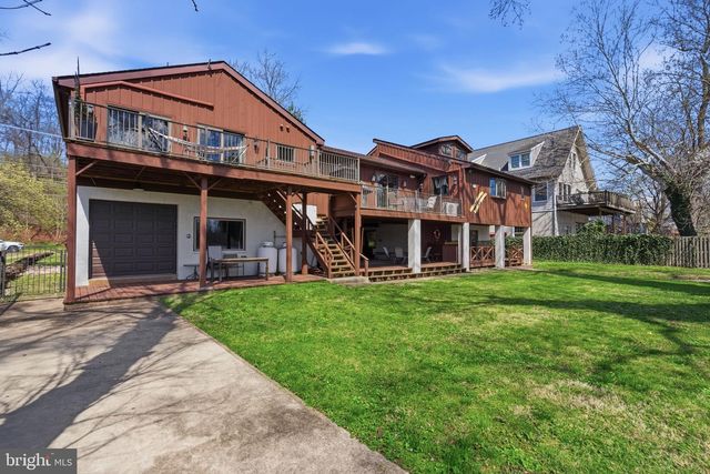 13 W INDIAN LN, Norristown, PA 19403