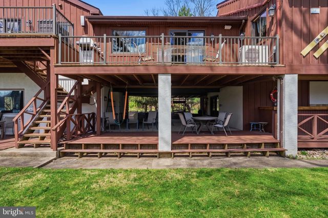 13 W INDIAN LN, Norristown, PA 19403