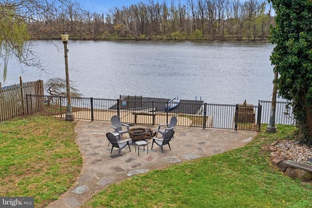 13 W INDIAN LN, Norristown, PA 19403