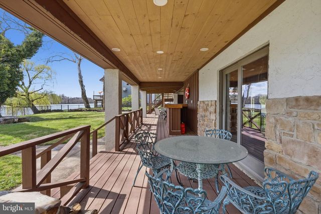 13 W INDIAN LN, Norristown, PA 19403