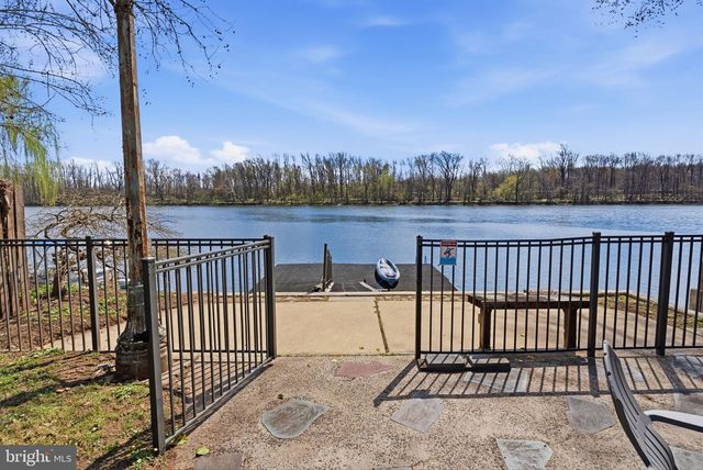 13 W INDIAN LN, Norristown, PA 19403