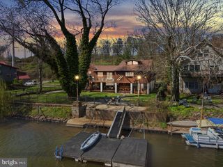 13 W INDIAN LN, Norristown, PA 19403