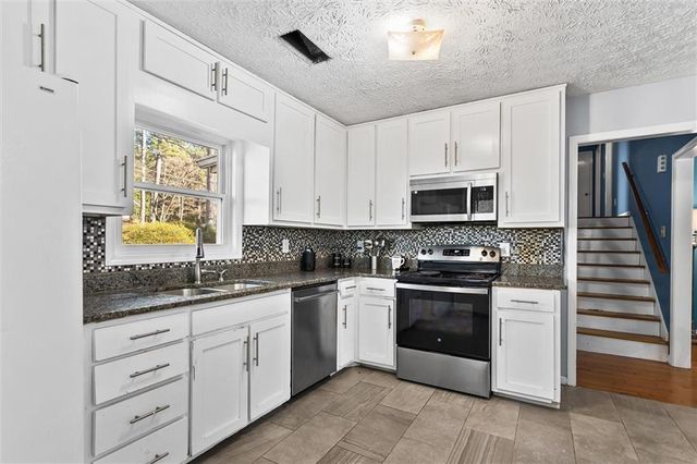 3283 Kimberly Woods SW Court, Lilburn, GA 30047