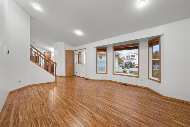 1306 Bassett Drive, Joliet, IL 60431