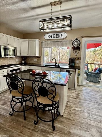 3713 Blairwood Street, High Point, NC 27265