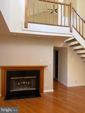 1204 AUGUSTA CIR, Mount Laurel, NJ 08054