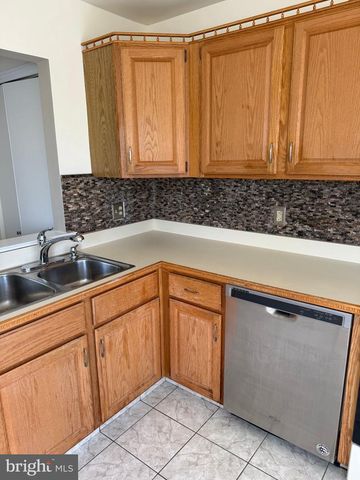 1204 AUGUSTA CIR, Mount Laurel, NJ 08054