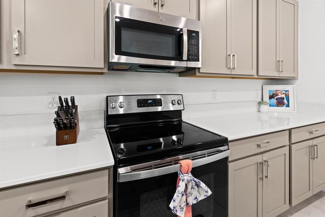 460 Veridian Circle NW, Palm Bay, FL 32907