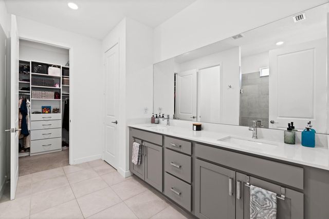 460 Veridian Circle NW, Palm Bay, FL 32907