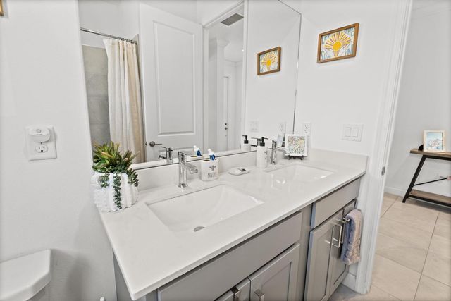 460 Veridian Circle NW, Palm Bay, FL 32907