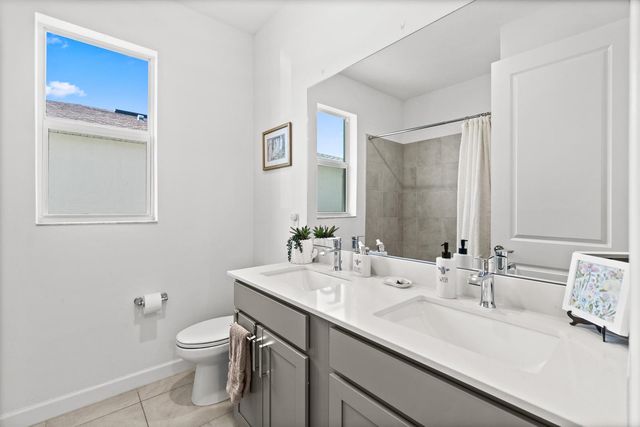 460 Veridian Circle NW, Palm Bay, FL 32907