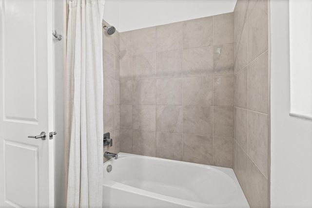 460 Veridian Circle NW, Palm Bay, FL 32907