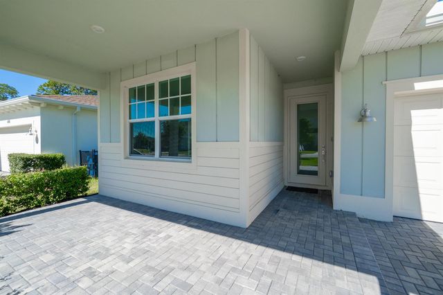460 Veridian Circle NW, Palm Bay, FL 32907