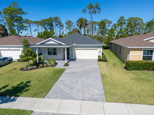 460 Veridian Circle NW, Palm Bay, FL 32907