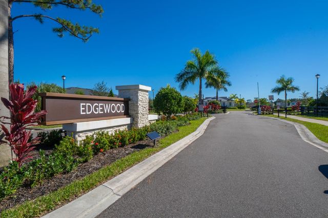 460 Veridian Circle NW, Palm Bay, FL 32907