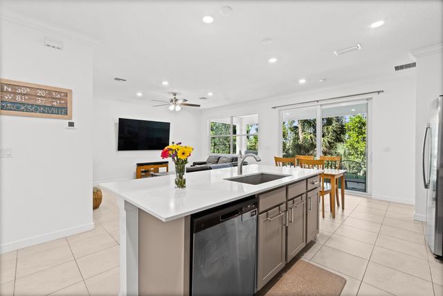 460 Veridian Circle NW, Palm Bay, FL 32907