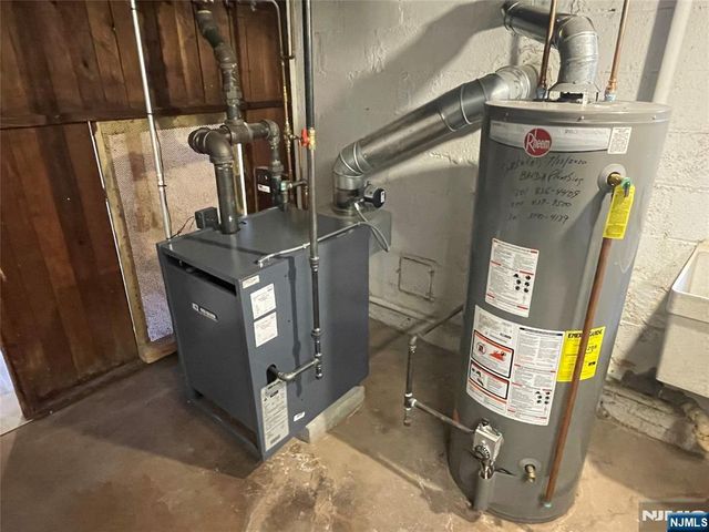 1105 Belle Avenue, Teaneck, NJ 07666