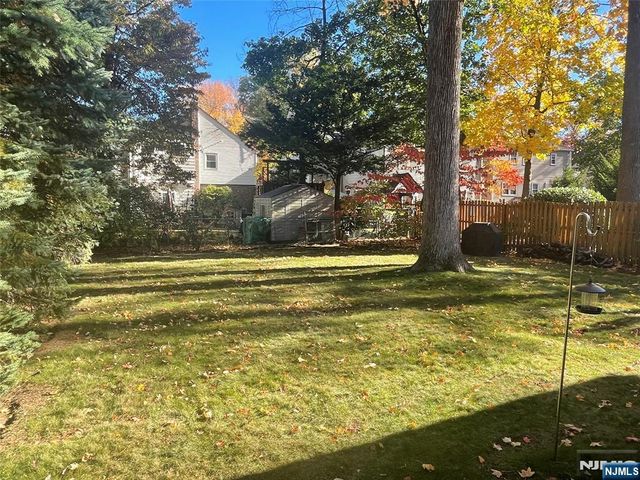 1105 Belle Avenue, Teaneck, NJ 07666