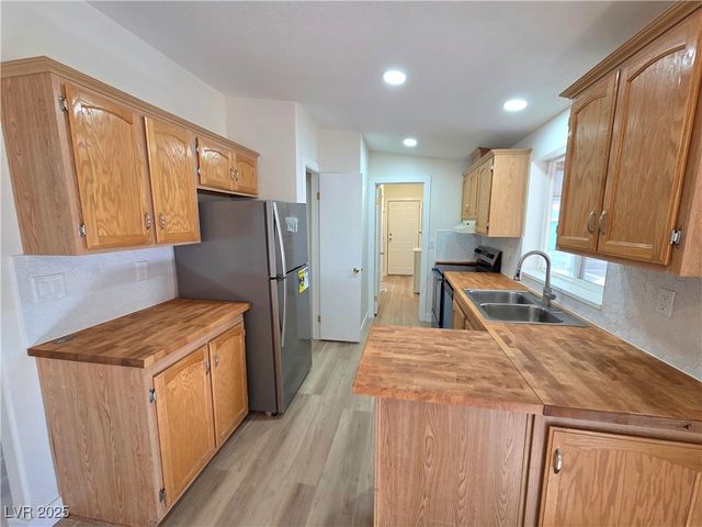 231 Jewell Drive, Pahrump, NV 89048