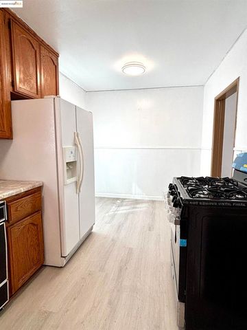 3728 Suter Street, Oakland, CA 94619