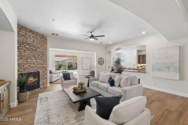 16195 W GLENROSA Avenue, Goodyear, AZ 85395