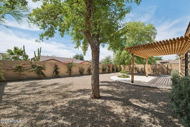16195 W GLENROSA Avenue, Goodyear, AZ 85395