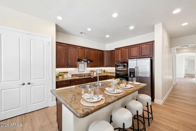 16195 W GLENROSA Avenue, Goodyear, AZ 85395