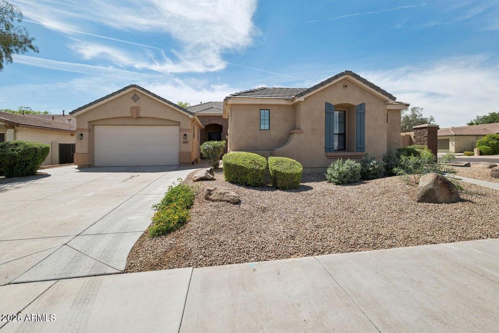 16195 W GLENROSA Avenue, Goodyear, AZ 85395