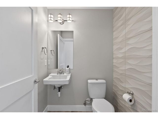 1284 Winona Ct, Denver, CO 80204