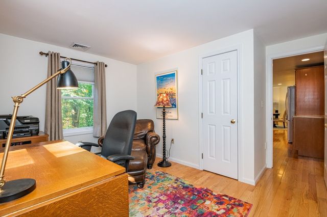 11 Currier Rd, Middleton, MA 01949