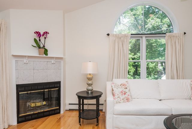 11 Currier Rd, Middleton, MA 01949