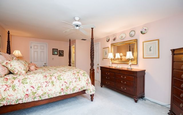 11 Currier Rd, Middleton, MA 01949