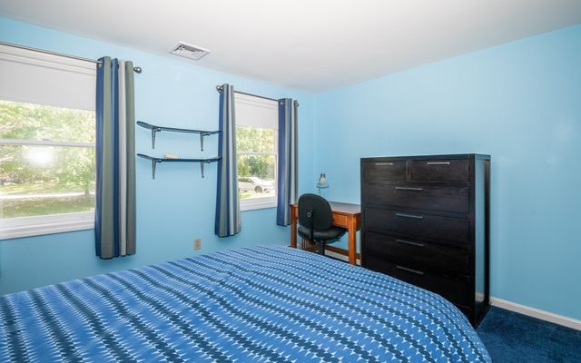 11 Currier Rd, Middleton, MA 01949