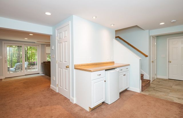 11 Currier Rd, Middleton, MA 01949