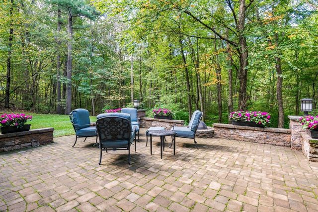 11 Currier Rd, Middleton, MA 01949