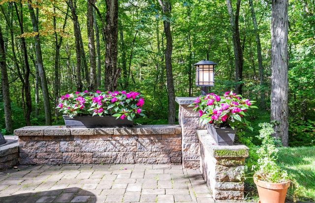 11 Currier Rd, Middleton, MA 01949