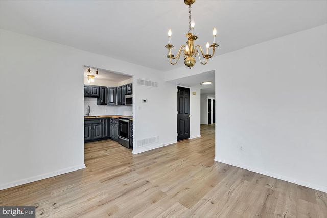 316 WINDGATE CT, Millersville, PA 17551