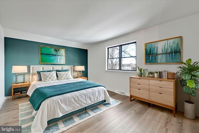 316 WINDGATE CT, Millersville, PA 17551