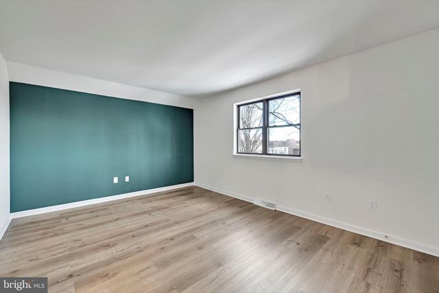 316 WINDGATE CT, Millersville, PA 17551