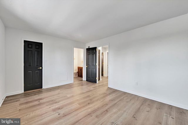 316 WINDGATE CT, Millersville, PA 17551