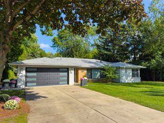 6609 N Kenton Avenue HOUSE, Lincolnwood, IL 60712