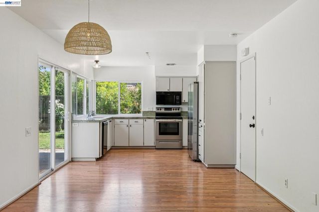 2884 Lyon Circle, Concord, CA 94518