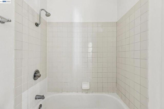 2884 Lyon Circle, Concord, CA 94518