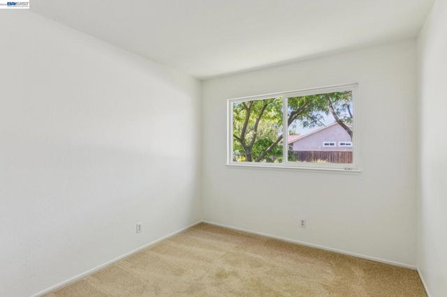 2884 Lyon Circle, Concord, CA 94518