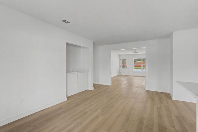 1411 W Gandy Street, Denison, TX 75020