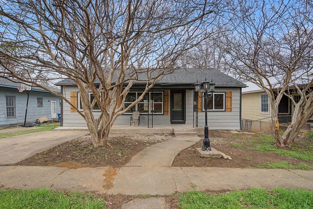 1411 W Gandy Street, Denison, TX 75020