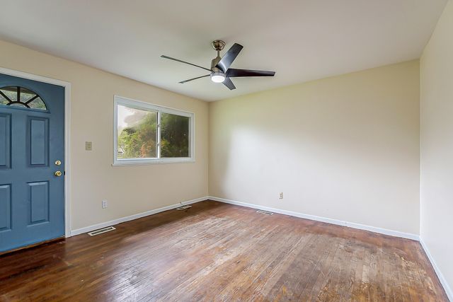 1398 Hunter Avenue, Ypsilanti Twp, MI 48198